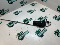 Замок капота