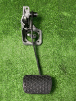 Педаль тормоза