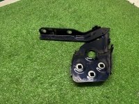 Петля капота