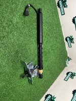 Электроамортизатор крышки багажника