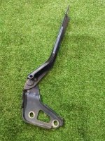 Петля капота