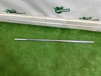 Молдинг стекла двери Молдинг стекла двери