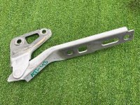 Петля капота