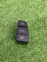 Кнопка бардачка