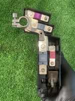 Клемма аккумулятора