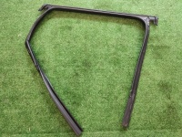 Направляющая стекла двери