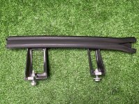 Направляющая стекла двери