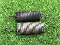 Пружина багажника