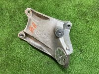 Кронштейн двигателя