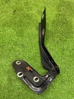 Петля капота