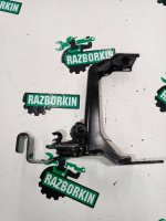 Крепление запасного колеса