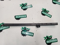 Направляющая стекла двери