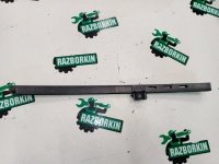 Направляющая стекла двери