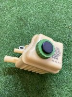 Бачок гидроусилителя руля Бачок гидроусилителя руля