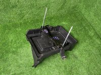 Крепление аккумулятора