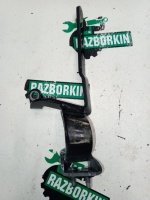 Петля крышки багажника