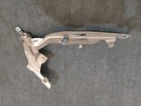 Петля капота