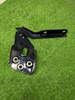 Петля капота