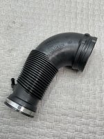 Патрубок воздушного фильтра