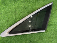 Стекло заднего крыла