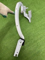 Петля крышки багажника