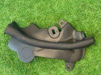 Уплотнитель капота