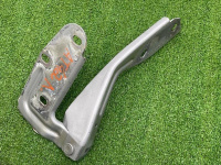 Петля капота