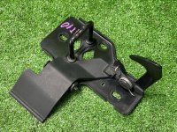 Замок капота