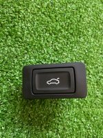 Кнопка крышки багажника