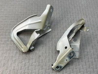 Петля капота