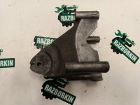 Кронштейн двигателя Кронштейн двигателя