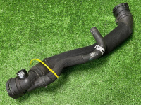 Патрубок охлаждения