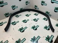 Уплотнитель капота