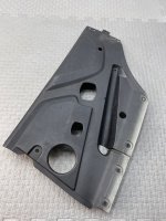 Подкапотный пластик