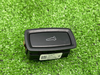 Кнопка крышки багажника