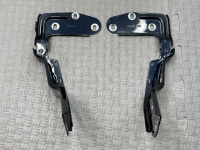 Петля капота