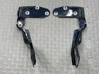 Петля капота