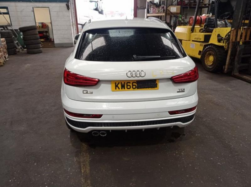 В разборе: Audi Q3, Модель кузова: 8U