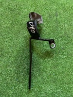 Петля крышки багажника