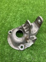 Кронштейн опоры двигателя