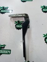 Петля капота