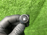 Кнопка бензобака