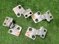 Петля двери