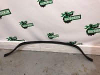 Уплотнитель капота