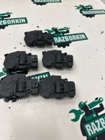 Сервопривод заслонок печки