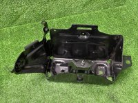 Кронштейн АКБ