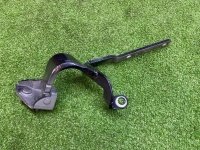 Петля крышки багажника