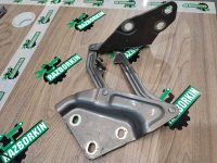 Петля капота