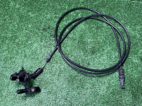 Замок капота