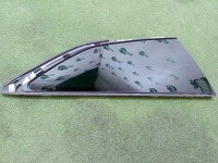 Стекло заднего крыла